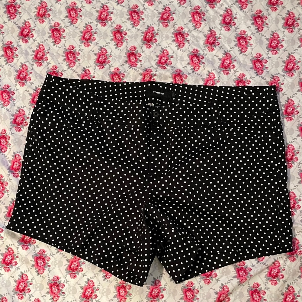 Polkadot shorts
